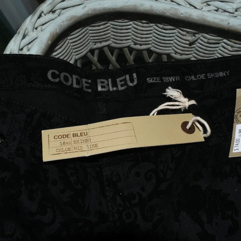 CODE Bleu Skinny Pants NWT - Picture 5 of 6